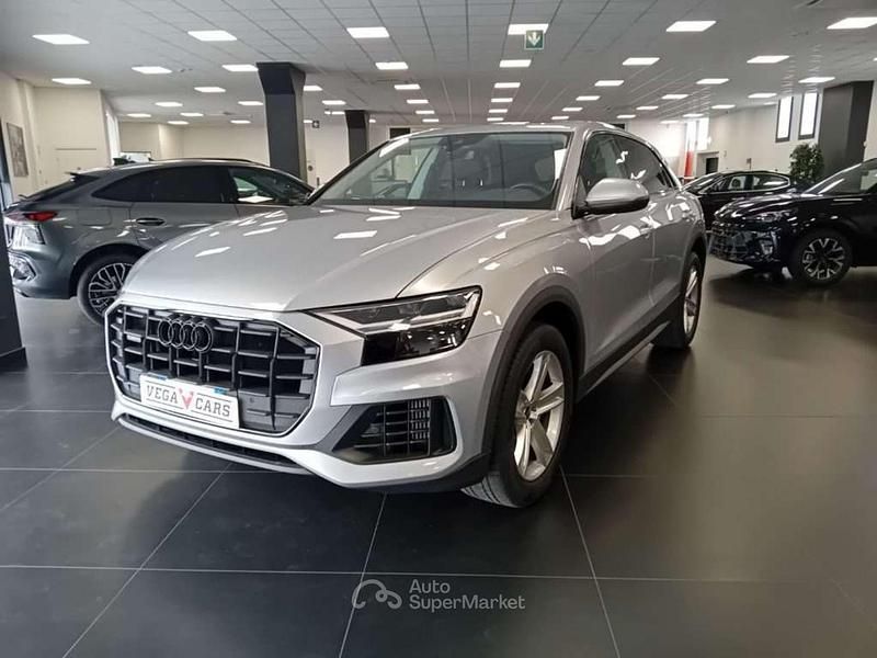 Usata Audi Q8 Sport 340 CV (250 kW) 2020 Argento SUV