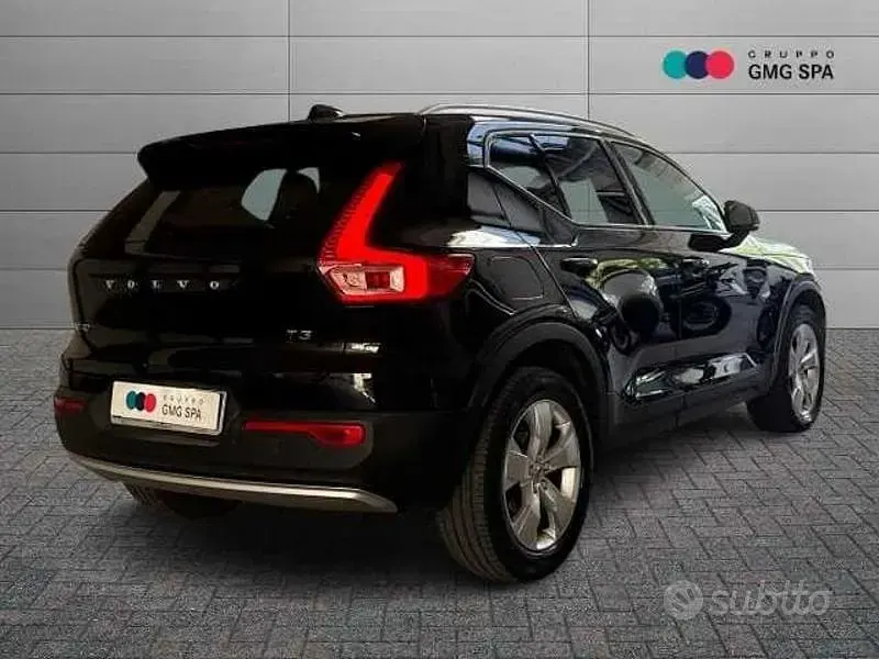 Usata Volvo XC40 Business Edition 163 CV (119 kW) 2020 Nero SUV