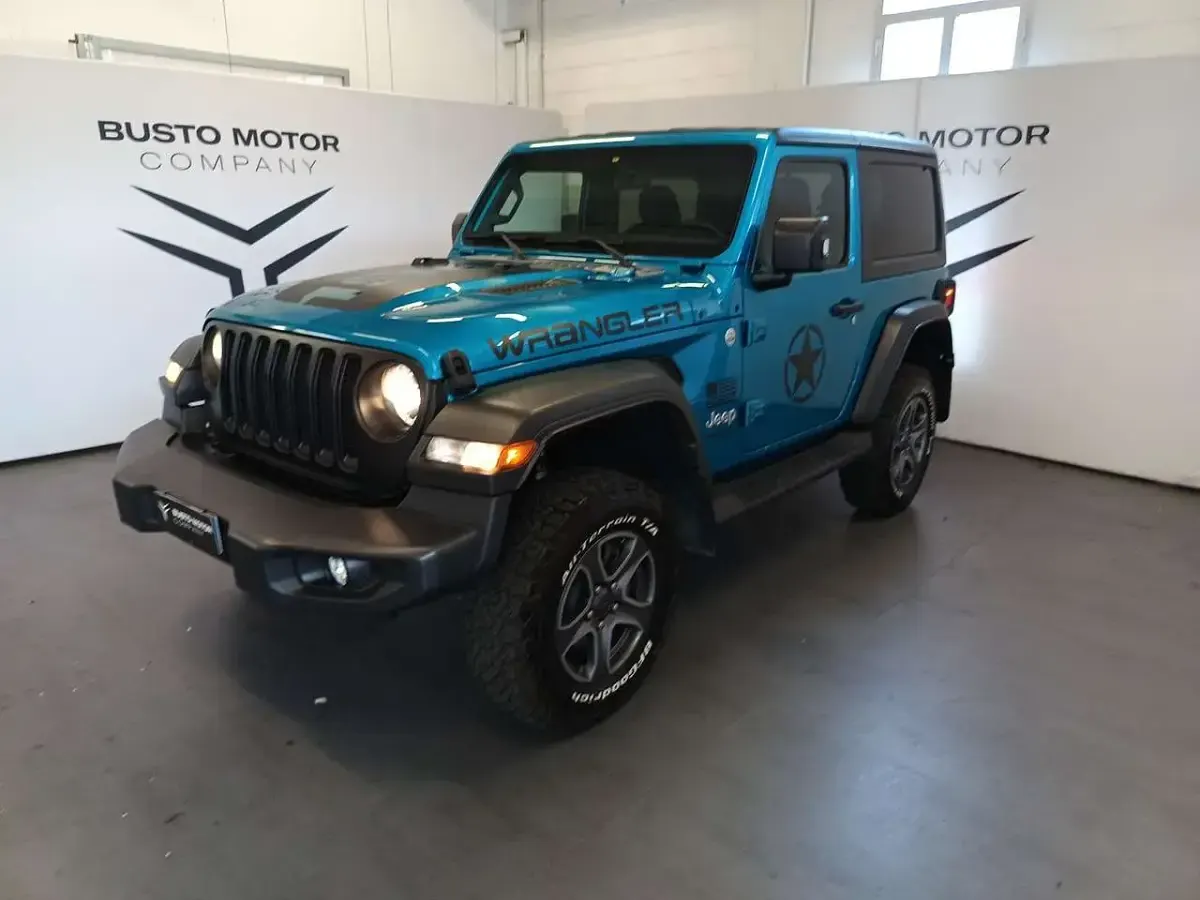 Usata Jeep Wrangler Sport 200 CV (147 kW) 2021 Blu / metallizzato SUV