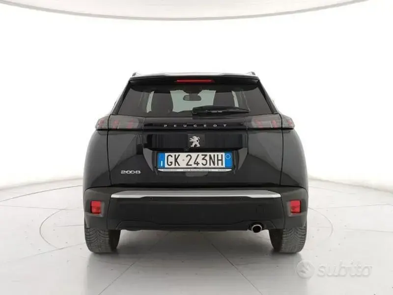 Brugt Peugeot 2008 Allure 110 HK (80 kW) 2022 Sort SUV