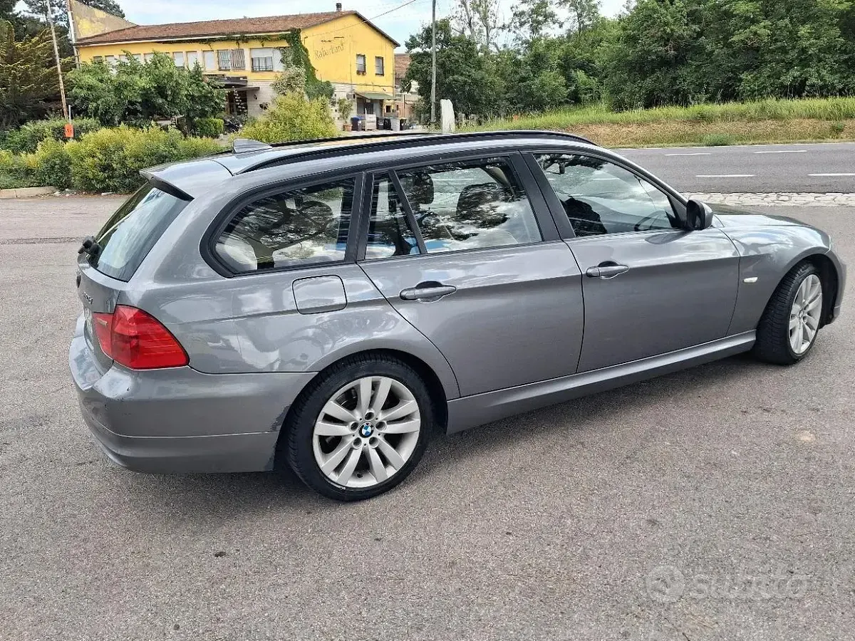 Usata BMW 320 184 CV (135 kW) 2012 Grigio Station wagon