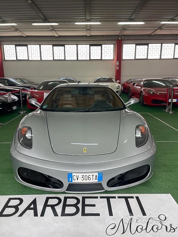 Begagnad Ferrari F430 490 HK (360 kW) 2007 Grå Sportkupé
