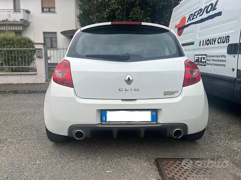 Usata Renault Clio II R.S. 203 CV (149 kW) 2010 Berlina