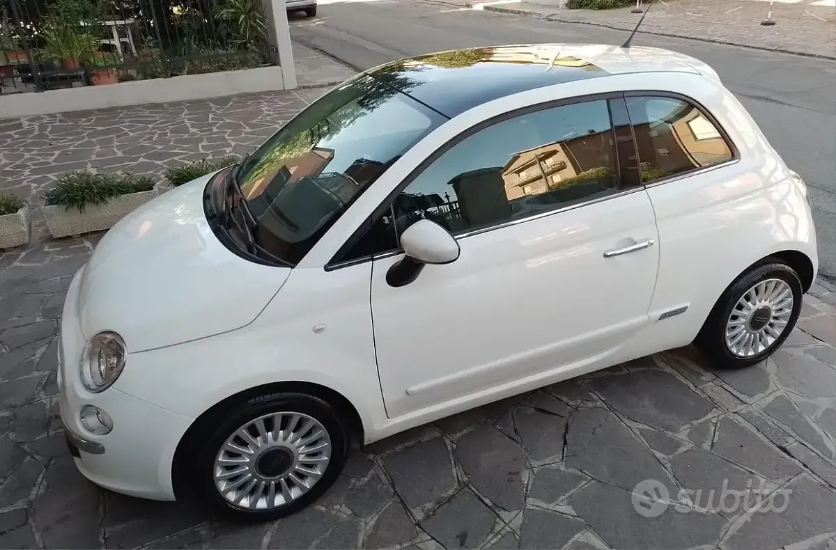 Usata Fiat 500 Lounge 69 CV (50 kW) 2011 Bianco Berlina