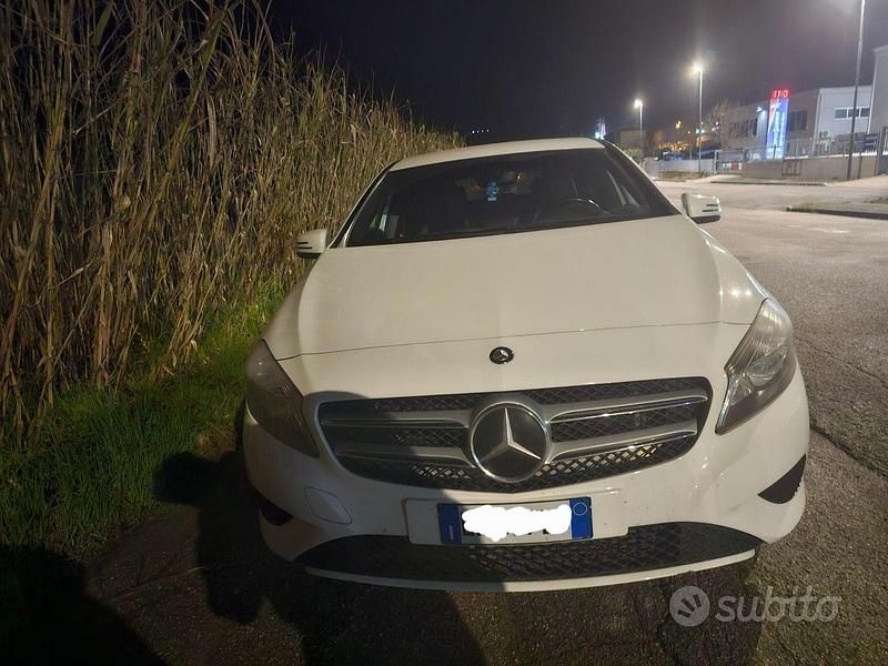 Usata Mercedes A180 122 CV (89 kW) 2013 Bianco Berlina