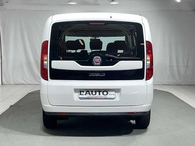 Usata Fiat Doblò Easy 95 CV (69 kW) 2015 Bianco Monovolume
