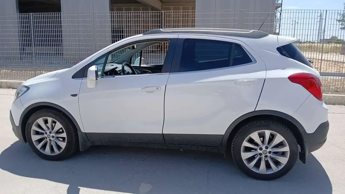 Usata Opel Mokka Cosmo 140 CV (102 kW) 2015 SUV