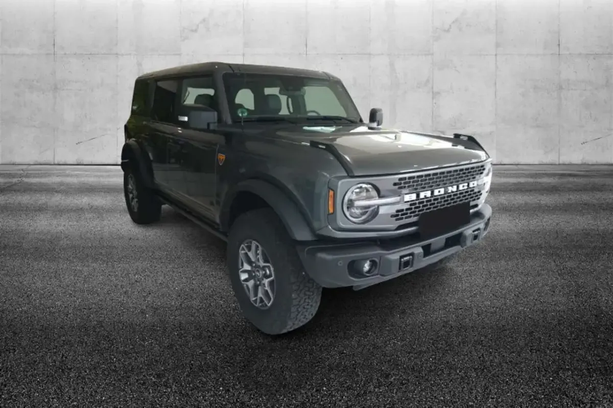 Usata Ford Bronco 334 CV (245 kW) 2024 Grigio SUV