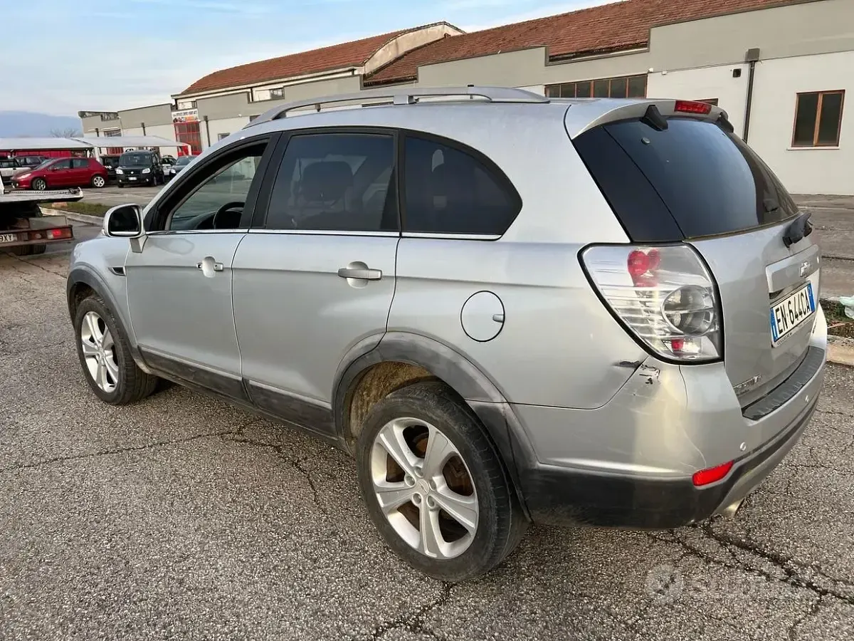 Usata Chevrolet Captiva LTZ 184 CV (135 kW) 2013 Grigio SUV