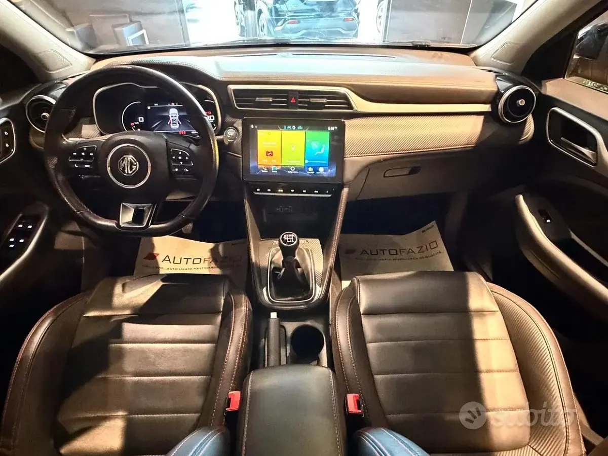 Usata MG ZS Luxury 111 CV (81 kW) 2023 Nero SUV