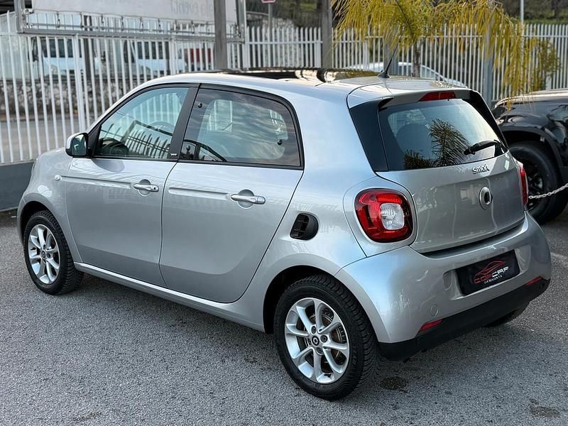 Usata Smart ForFour Passion 70 CV (51 kW) 2019 Argento Utilitaria