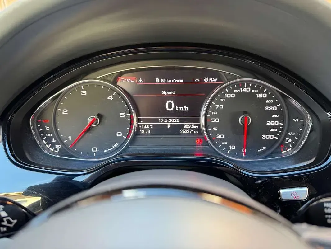 Usata Audi A8 Ambiente 250 CV (183 kW) 2010 Grigio Berlina