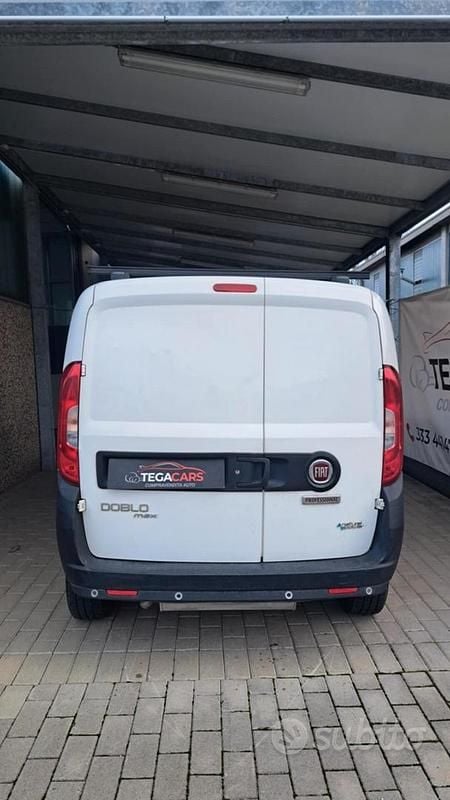 Usata Fiat Doblò Pop 120 CV (88 kW) 2016 Bianco Monovolume