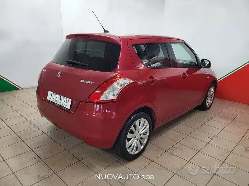 Usata Suzuki Swift GL 92 CV (67 kW) 2011 Rosso Utilitaria