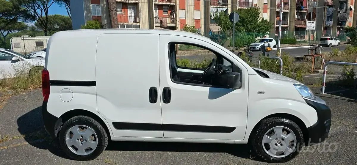 Usata Fiat Qubo Trekking 95 CV (69 kW) 2019 Bianco Monovolume