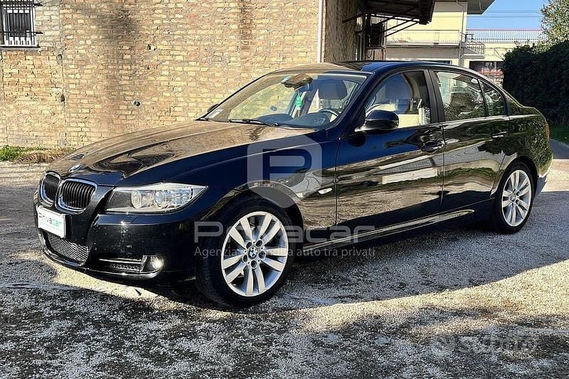Nero Usata 2011 BMW 320 Efficient Dynamics Berlina | 7500 € (Buon prezzo) - Immagine 1/4