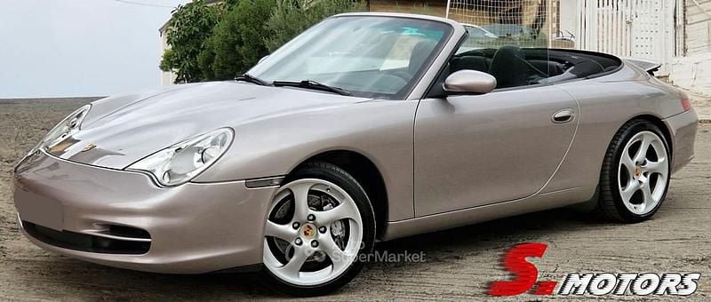 Usata Porsche 911 320 CV (235 kW) 2002 Gray Cabrio