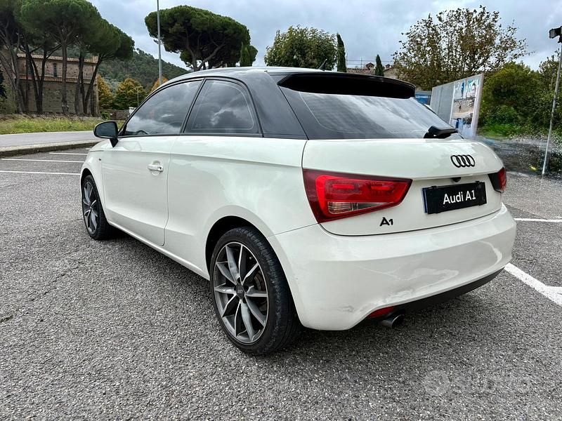 Usata Audi A1 Ambition 90 CV (66 kW) 2012 Bianco Utilitaria