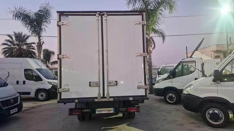 Usata Iveco Daily 179 CV (131 kW) 2008 Bianco Furgone