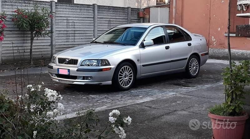Occasion Volvo S40 109 ch (80 kW) 2023 Gris Berline