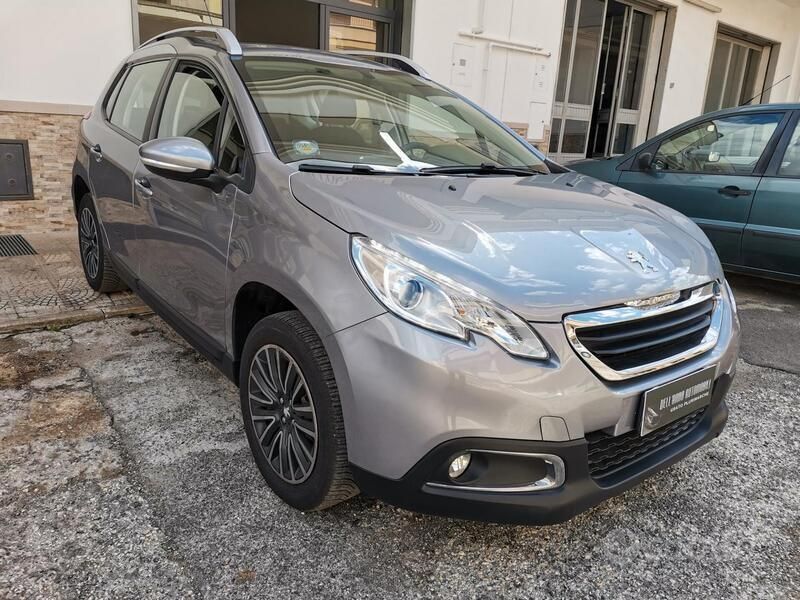 Grigio Usata 2014 Peugeot 2008 Allure SUV | 8500 € (Molto cara) - Immagine 1/4