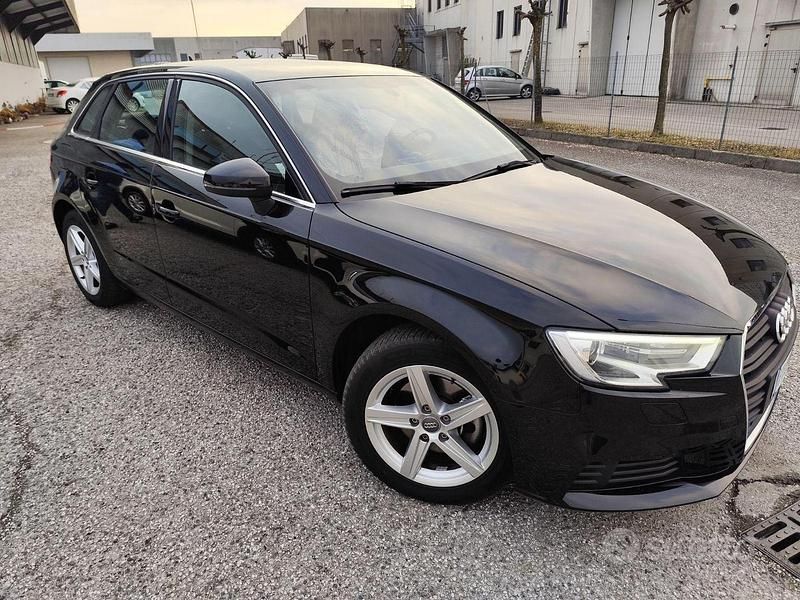 Usata Audi A3 116 CV (85 kW) 2018 Berlina