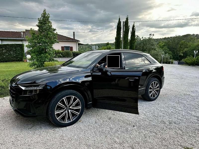 Usata Audi Q8 Sport 286 CV (210 kW) 2023 Nero SUV