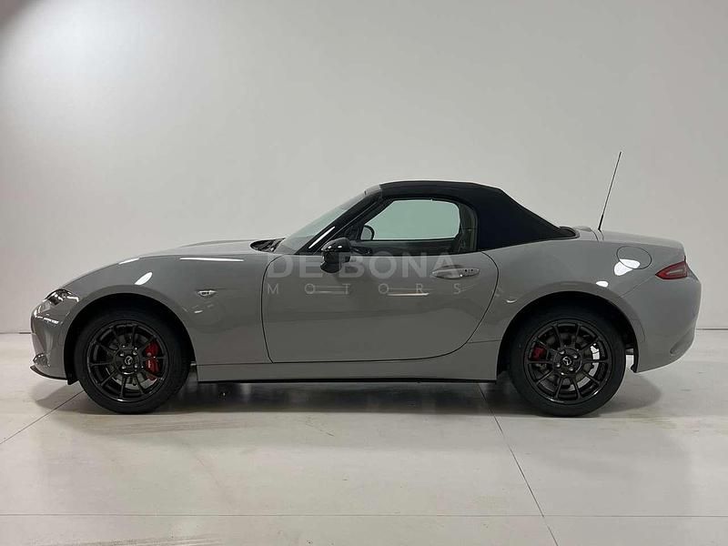 Nuova Mazda MX5 Homura-Line 132 CV (97 kW) 2025 Aero grey Cabrio