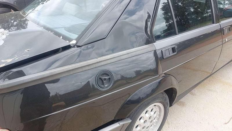 Usata Alfa Romeo 75 148 CV (108 kW) 1991 Berlina