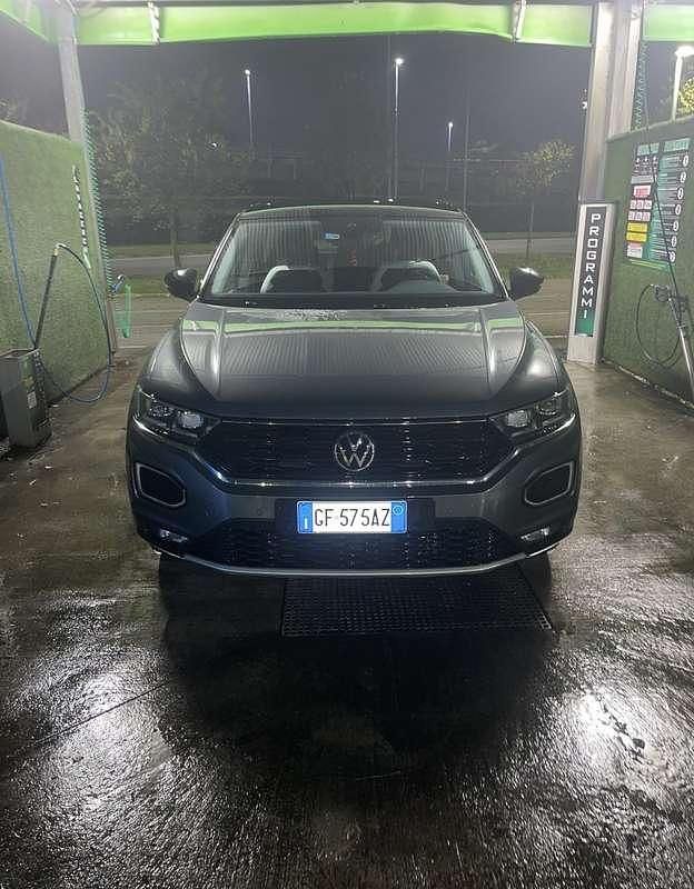 Usata VW T-Roc Business 150 CV (110 kW) 2021 Grigio SUV