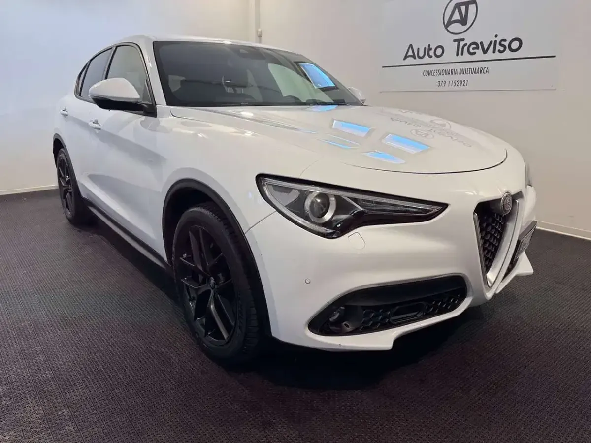 Usata Alfa Romeo Stelvio Sprint 190 CV (139 kW) 2022 Bianco SUV