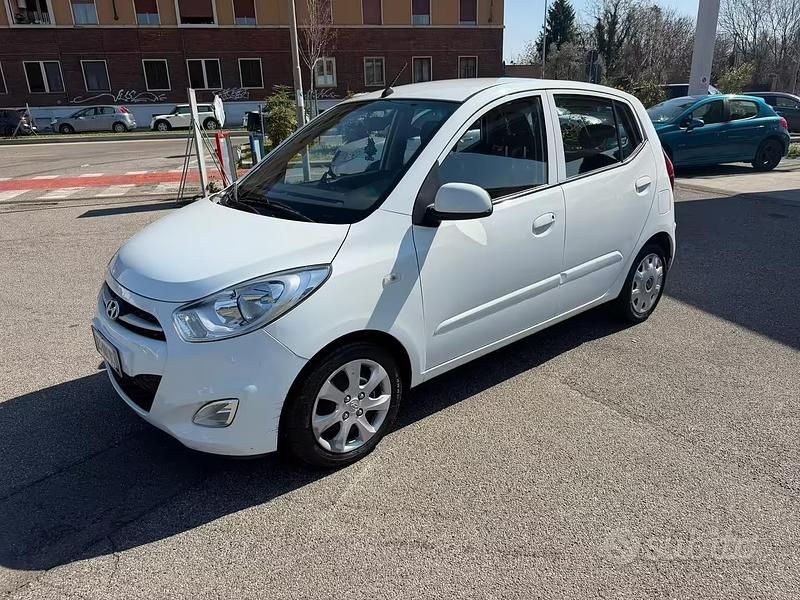 Usata Hyundai i10 107 CV (78 kW) 2013 Bianco Utilitaria