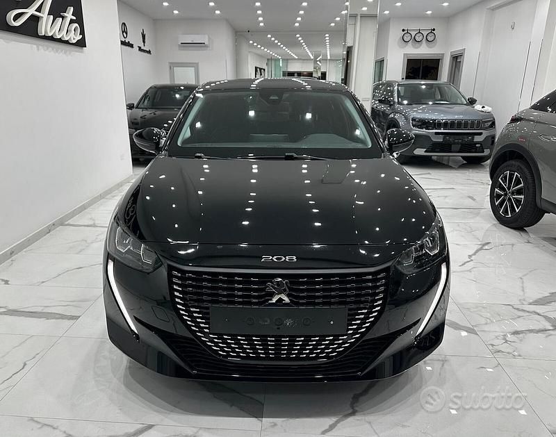 Usata Peugeot 208 Allure 101 CV (74 kW) 2021 Nero Utilitaria