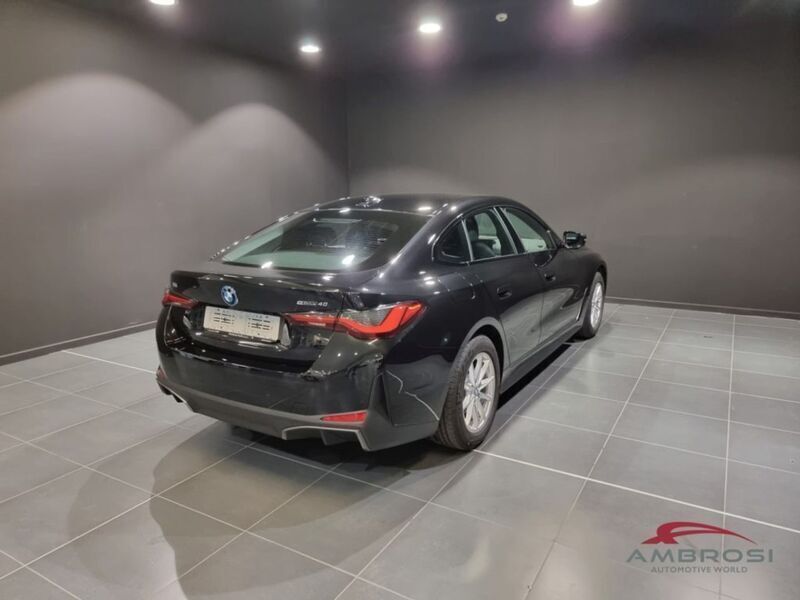 Usata BMW i4 Sport Line 250 kW (340 CV) 2023 Nero Berlina
