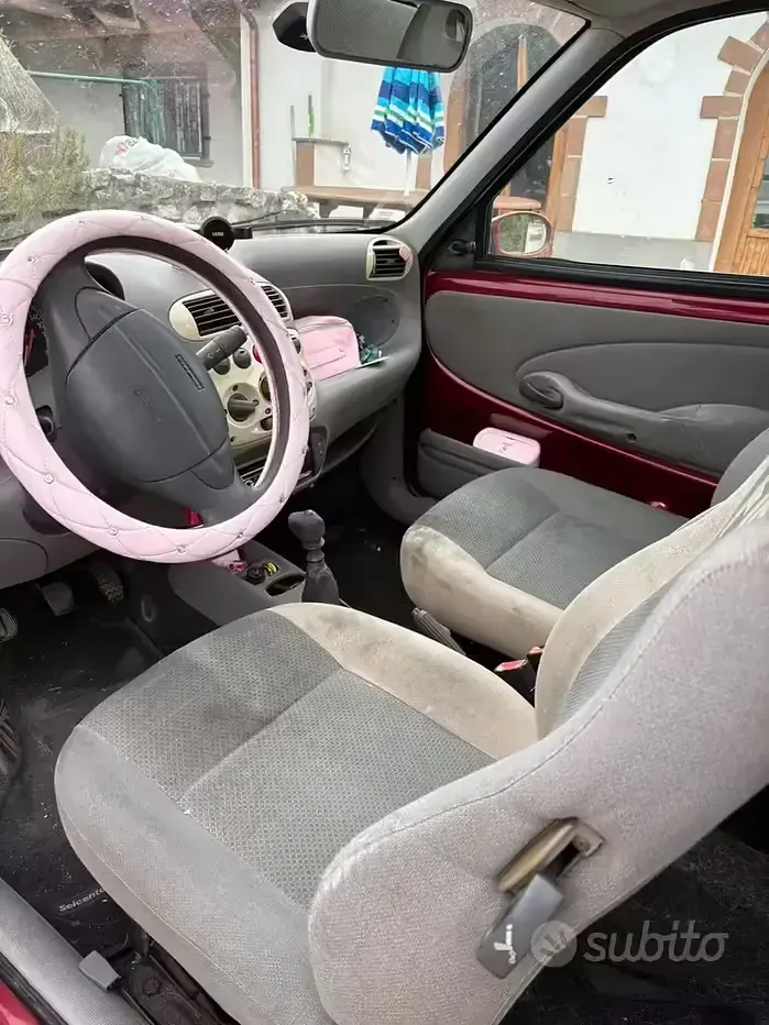 Käytetty Fiat 600 54 HP (39 kW) 2008 Punainen Viistoperä
