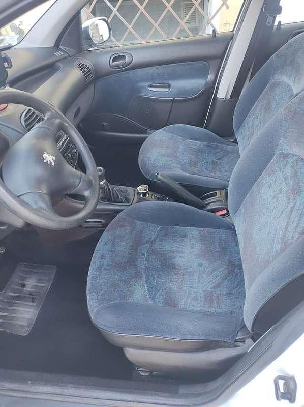 Usata Peugeot 206 75 CV (55 kW) 1999 Utilitaria