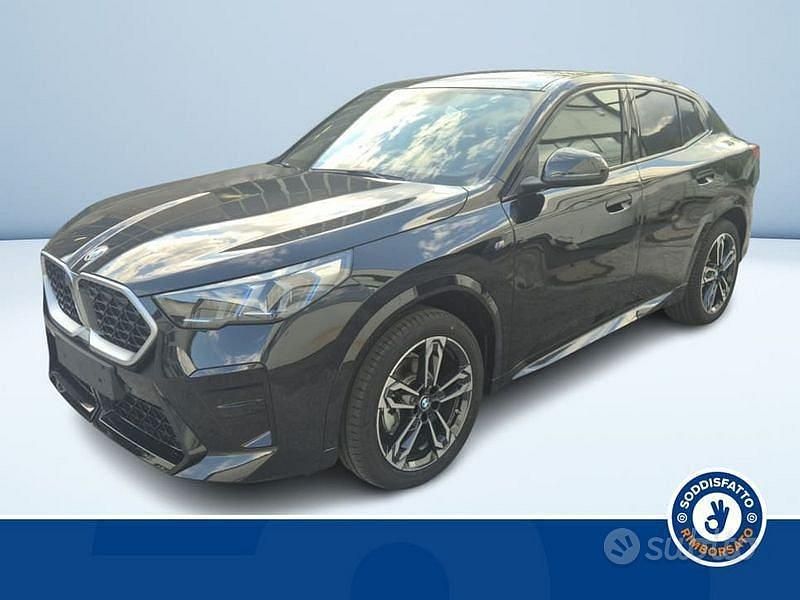 Nero Nuova 2025 BMW X2 M Sport SUV | 53.900 € (Buon prezzo) - Immagine 1/3