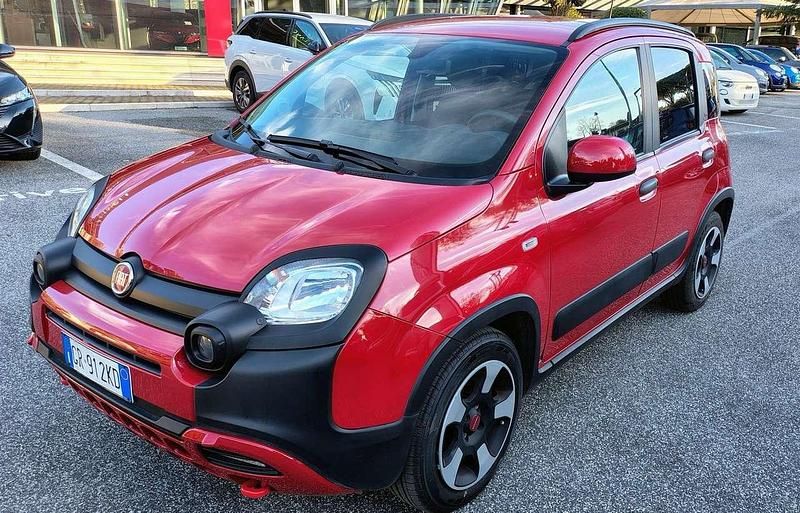 Usata Fiat Panda S 69 CV (50 kW) 2023 Rosso Utilitaria