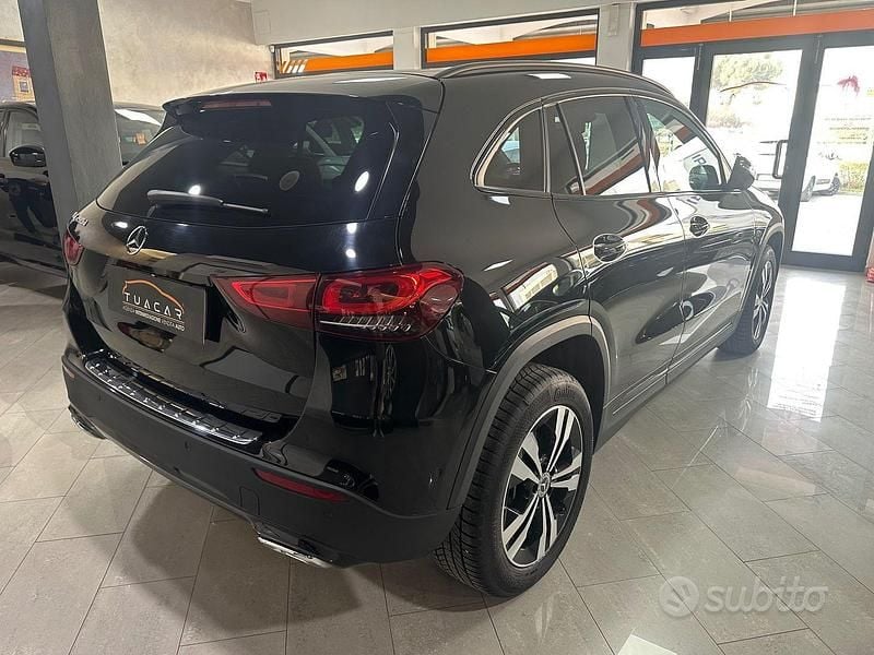 Usata Mercedes GLA200 150 CV (110 kW) 2022 Nero SUV