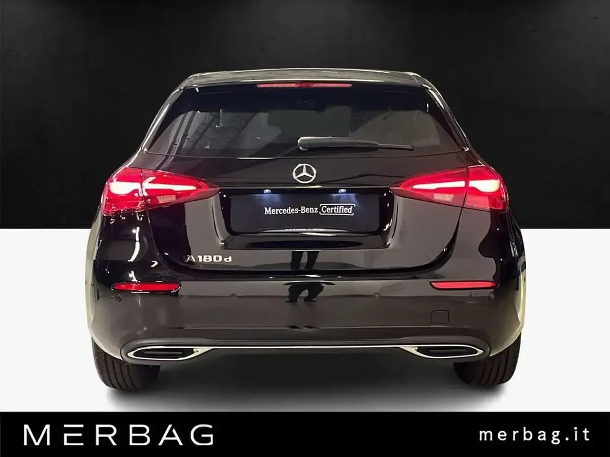 Nuova Mercedes A180 Progressive 116 CV (85 kW) 2026 Nero Berlina