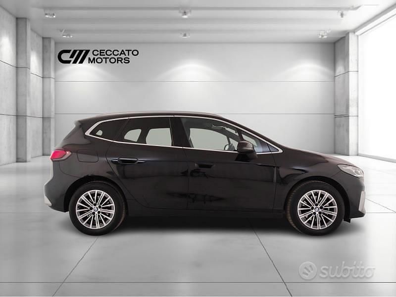 Usata BMW 218 Active Tourer Luxury Line 150 CV (110 kW) 2022 Nero Monovolume