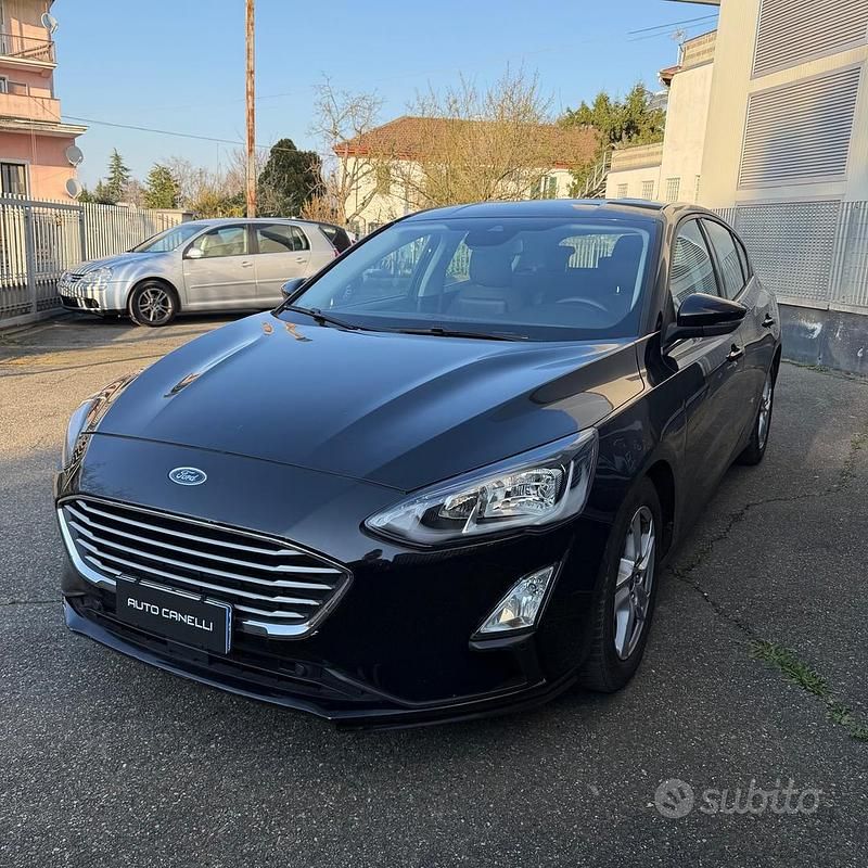 Usata Ford Focus 120 CV (88 kW) 2020 Grigio Berlina