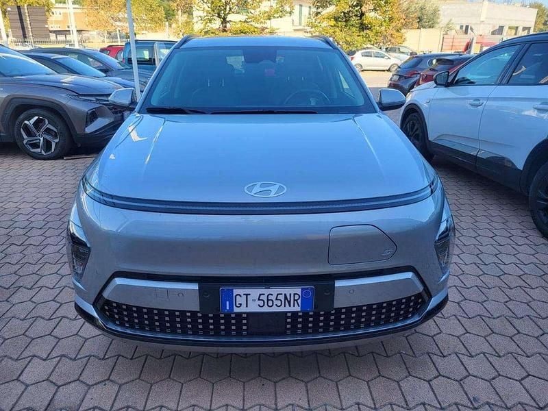 Grigio Usata 2024 Hyundai Kona SUV | 29.900 € (Super prezzo) - Immagine 1/4