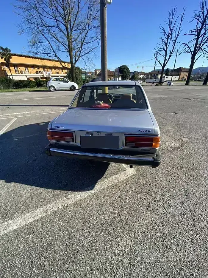 Usata Honda Accord 1984 Grigio Berlina