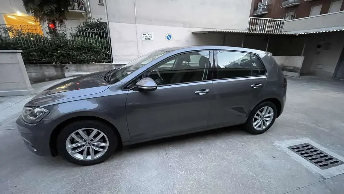 Usata VW Golf VII Business 125 CV (91 kW) 2018 Berlina