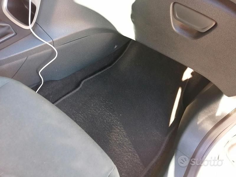 Usata Ford Fiesta Titanium 2012 Grigio Utilitaria