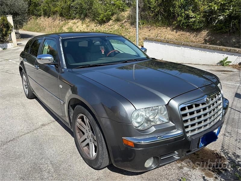Usata Chrysler 300C Touring 218 CV (160 kW) 2007 Grigio Station wagon
