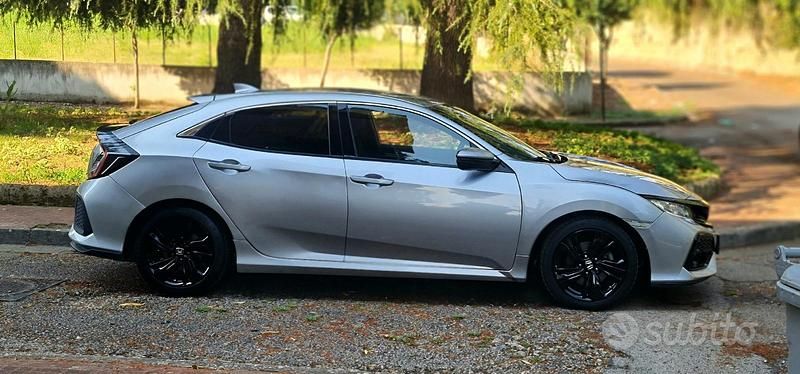 Usata Honda Civic Executive 120 CV (88 kW) 2018 Grigio Utilitaria
