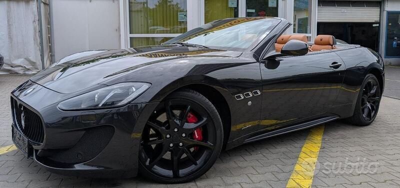 Grigio Usata 2013 Maserati GranCabrio Cabrio | 69.500 € - Immagine 1/4