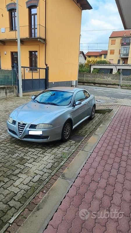 Grigio Usata 2004 Alfa Romeo GT Coupé | 1300 € (Ottimo prezzo) - Immagine 1/1